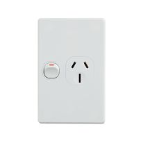 040.000.0019 Classic Single Power Point 250V 15A - Vertical