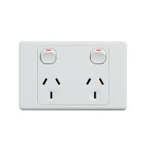 [040.000.0075] Ultima Double Power Point 250V 10A - Horizontal