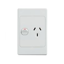 [040.000.0077] Ultima Single Power Point 250V 10A - Vertical